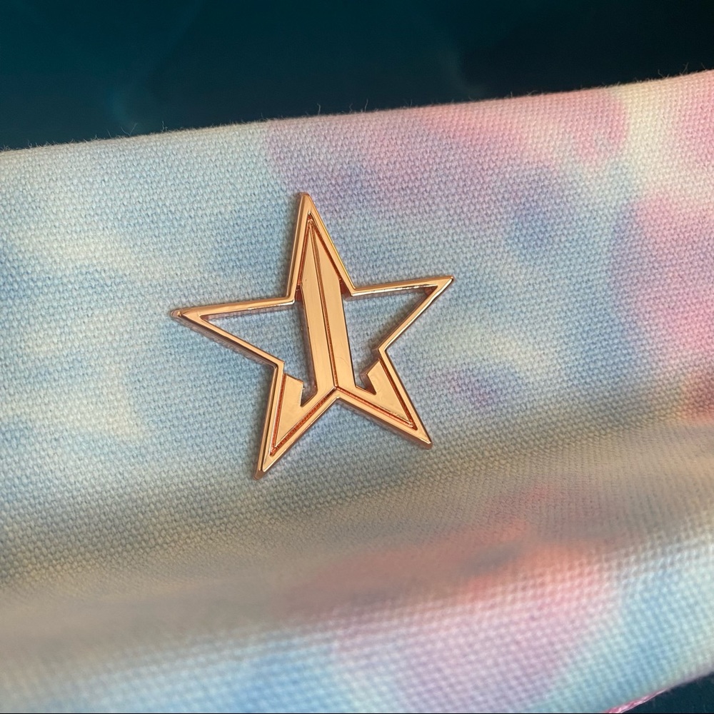 NEW💕JSC Limited Spring ‘21 Edition tie dye makeup bag - Picture 11 of 13